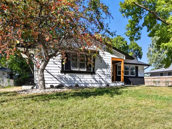 532 30th St, West Des Moines, IA 50265