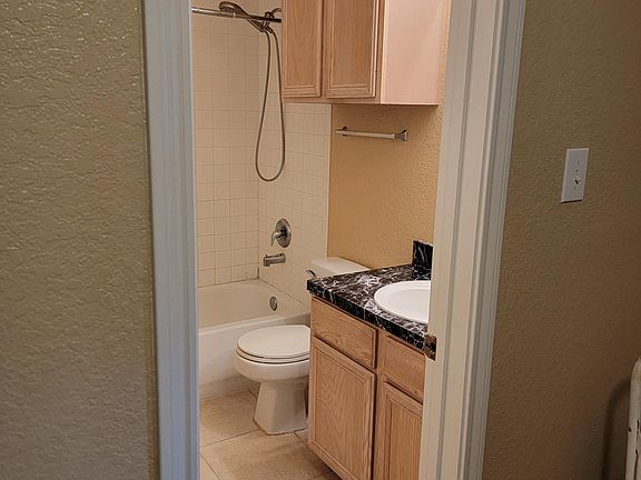 5th image of 15516 Martineau St