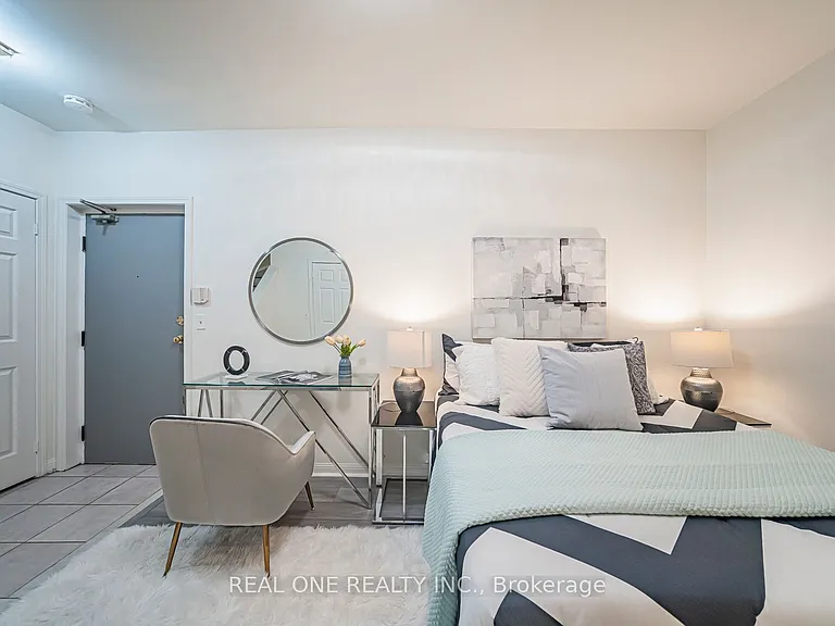 12 Saint Moritz Way #17 — Photo 34