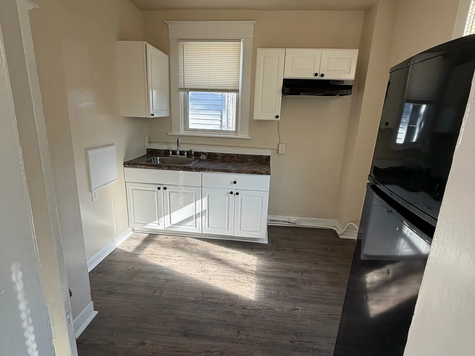 3 bed, $1,500 — Photo 1
