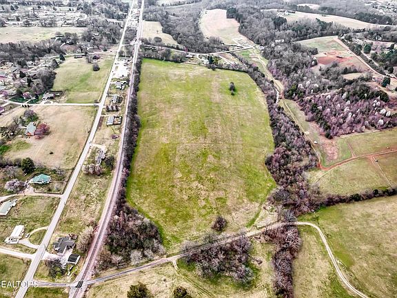 3rd image of 2079 Lakeview Rd