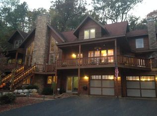 1333 Riverside Dr N, Hudson, WI 54016