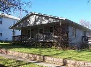 310 E 7th St, Dell Rapids, SD 57022