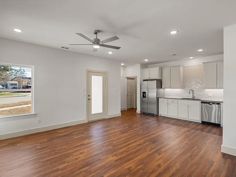 508 E Kimball St #1 — Photo 7