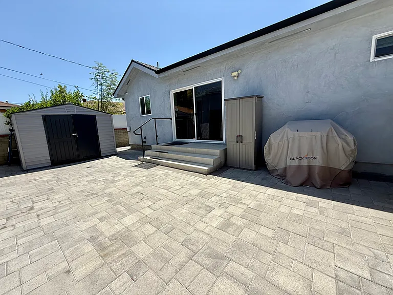 2428 N Lincoln St — Photo 31