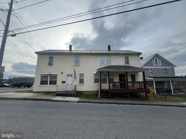 147 W High St, Hancock, MD 21750