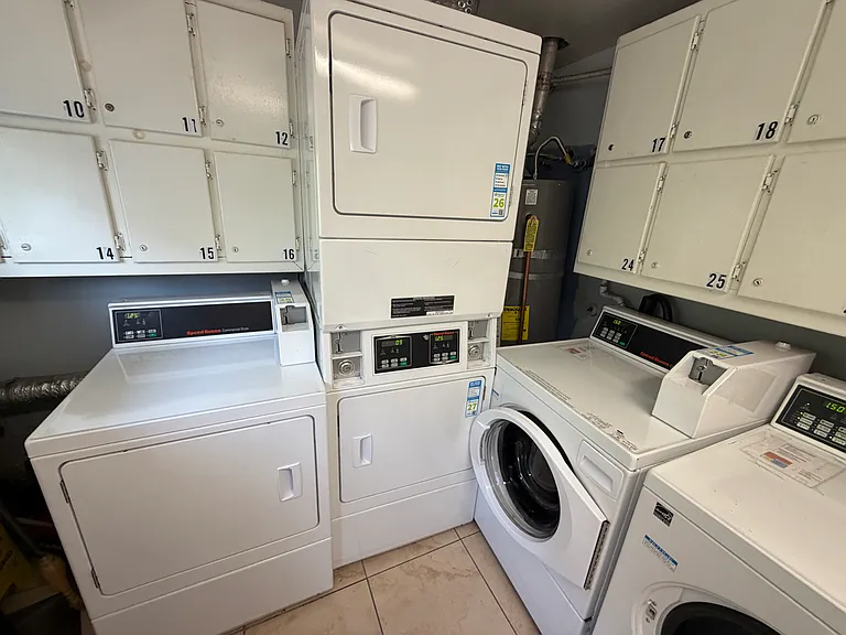 615 Linwood Ave — Photo 33