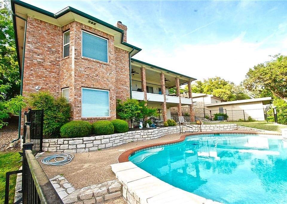 1st image of 409 Peninsula Ct