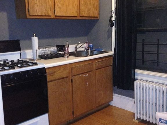 4th image of 3218 34th St APT 3F