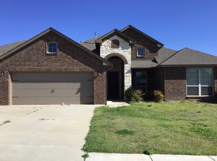 1813 Hobo St, Yukon, OK 73099