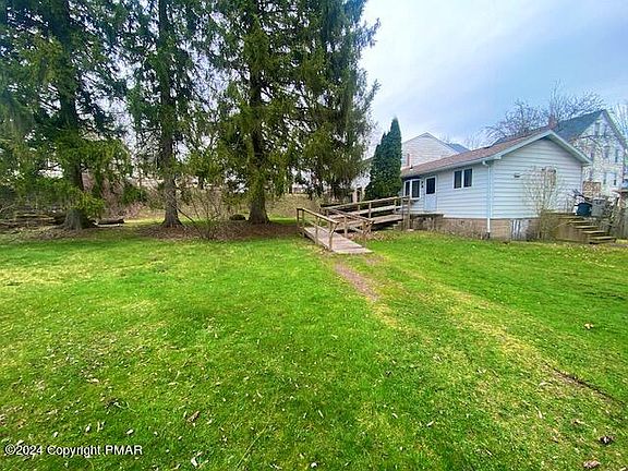 2nd image of 418 Buffalo St