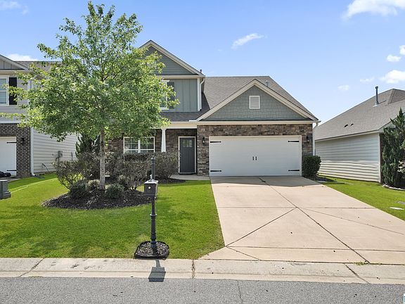 2nd image of 1051 Parkview Dr