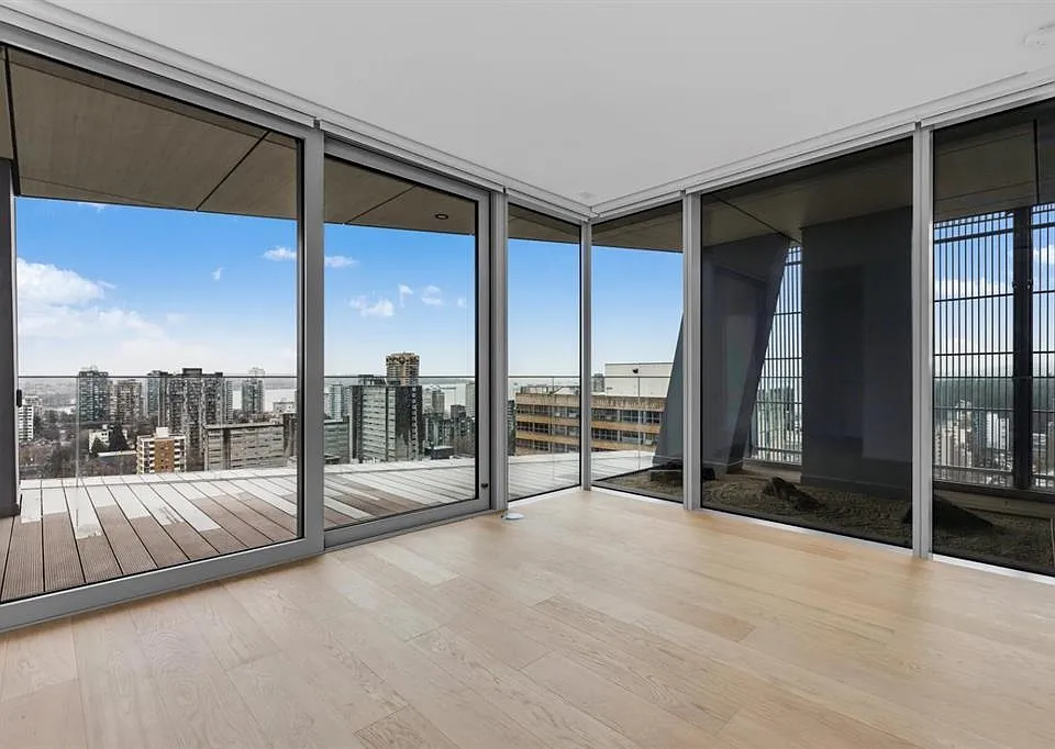 1568 Alberni St #220X