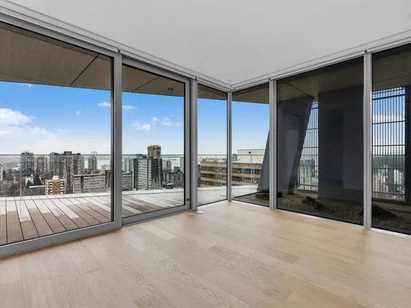 1568 Alberni St #220X, Vancouver, BC V6G 0E3