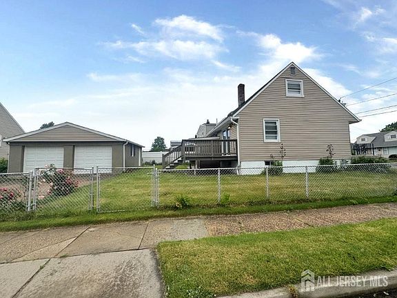 2nd image of 65 Oak St
