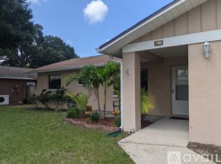 1282 Dinner Bell Ln E, Dunedin, FL 34698