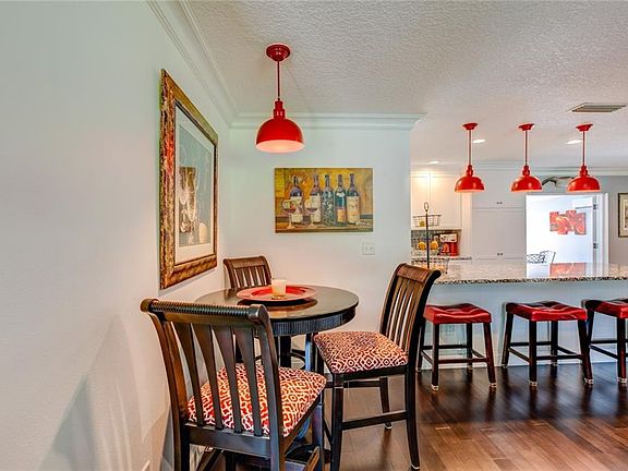 5th image of 7831 Earlwood Ave