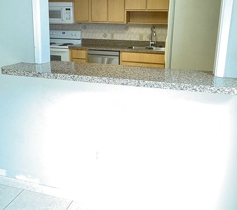 1st image of 166 Lago Vista Blvd
