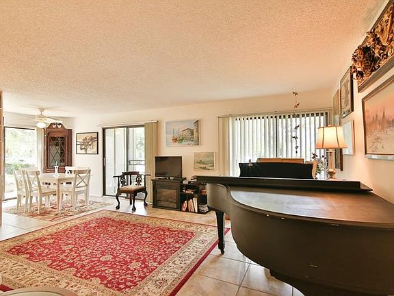 4th image of 2232 Bahia Vista St APT A4