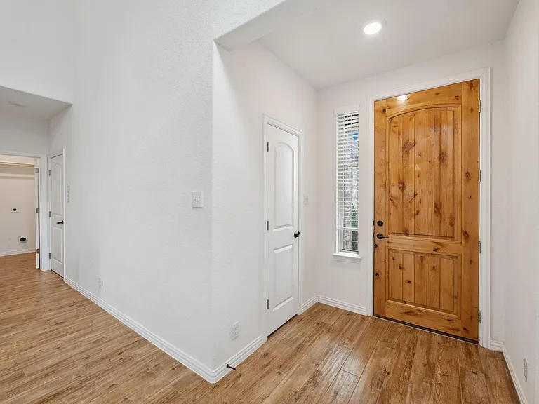 2013 Flametree Ave — Photo 3