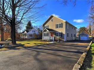 161 Szost Dr, Fairfield, CT 06824