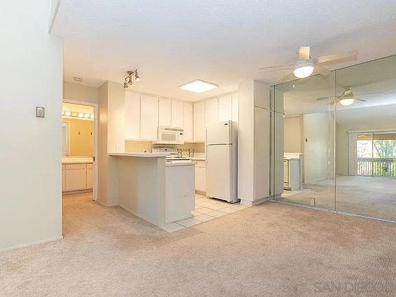 2nd image of 1885 Diamond St #326