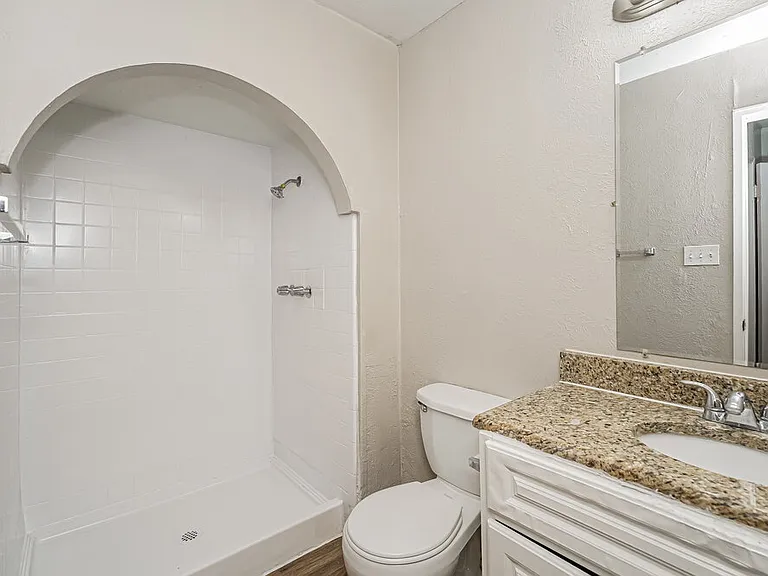 4141 Yellowleaf Dr — Photo 12