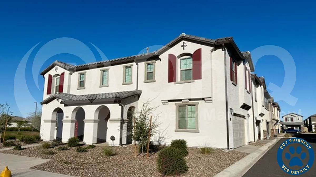 4 bed, 2.5 bath, 1846 sqft, $2,225 — Photo 1