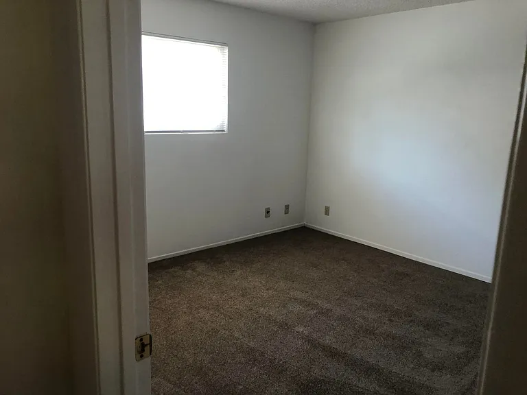 1350 Kenwal Rd #4 — Photo 12