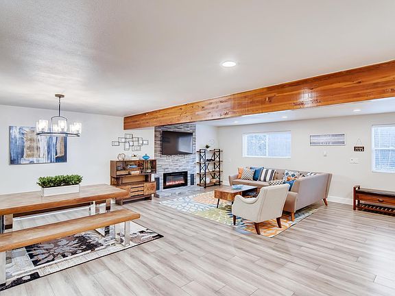Extremely spacious 3 bedroom, 1 bath downstairs unit!