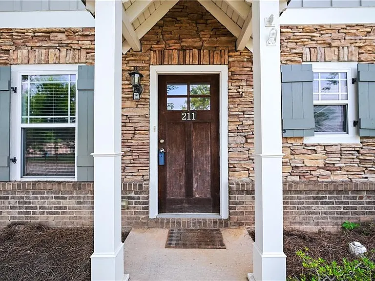 211 Oconee River Cir — Photo 3