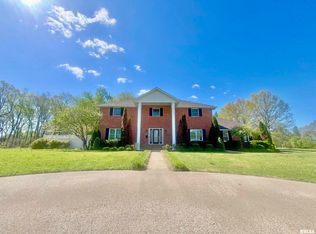 3068 Lakeview Dr, Metropolis, IL 62960