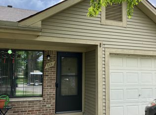 235 W McHattie St, South Lyon, MI 48178