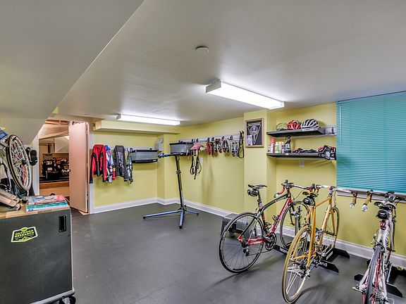 3rd image of 3583 San Carlos Dr