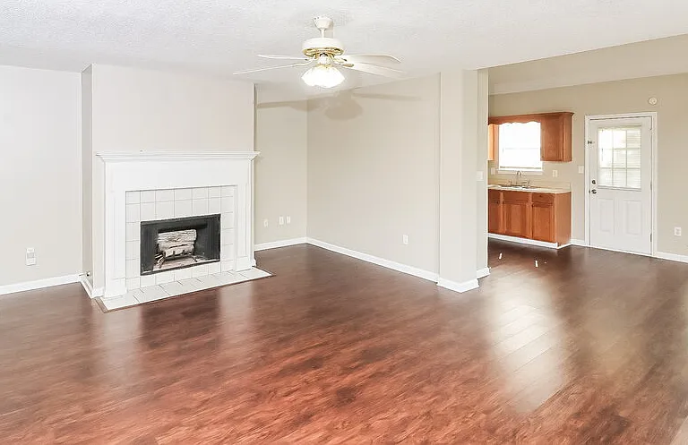 109 Belle Chase — Photo 5