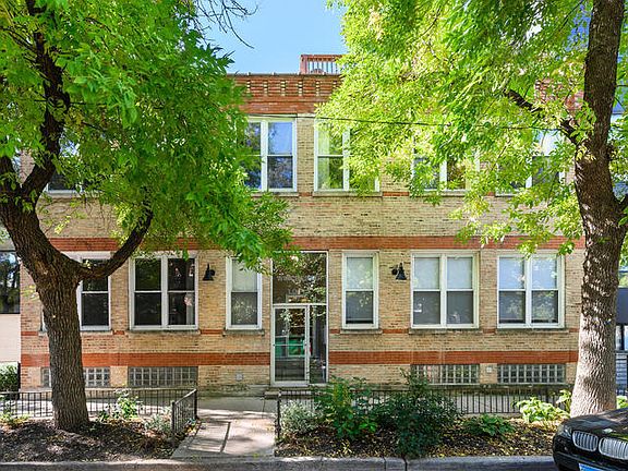 2nd image of 1742 N Winchester Ave APT 203