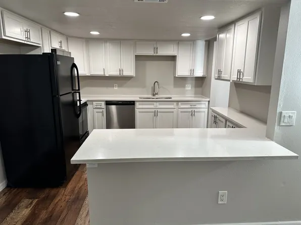 5541 Bay Blvd APT 209, Port Richey, FL 34668