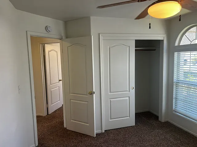 1049 E Manhattan Ave — Photo 12