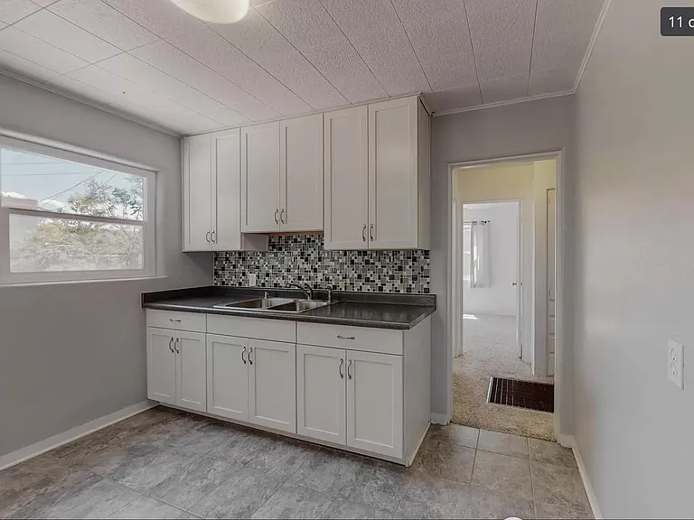 412 Cardenas Dr NE — Photo 9