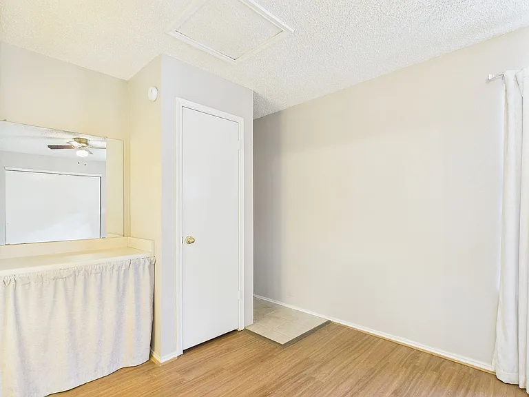 297 Billie Dr #2 — Photo 11