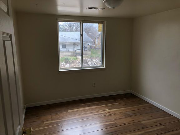5th image of 523 N Middle St