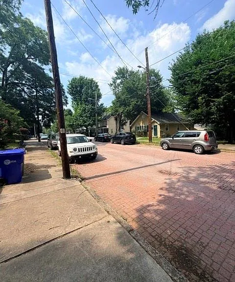 498 Connally St SE — Photo 4