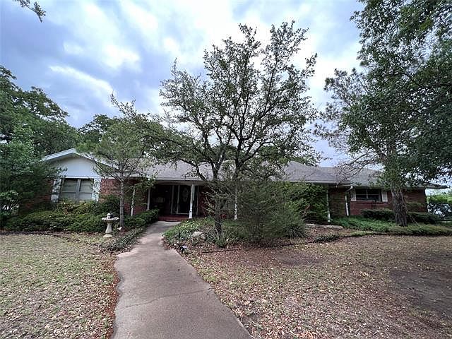 1st image of 400 S Virginia Ave