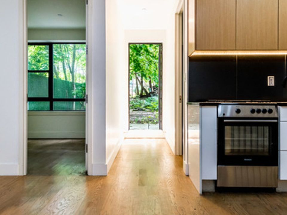 1st image of 820 Saint Johns Pl #1