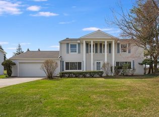 24194 Halburton Rd, Beachwood, OH 44122