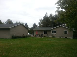 10202 Hawks Haven Rd, Cedar Rapids, IA 52411