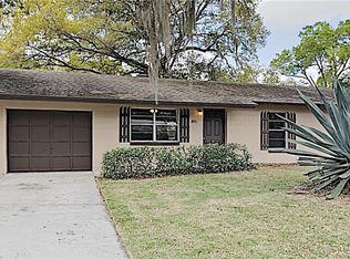 890 Helen Ave, Deland, FL 32720