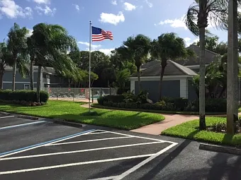 For Rent Remodeled 2 Bedroom 2 Bath Condo At The Villages — Photo 2