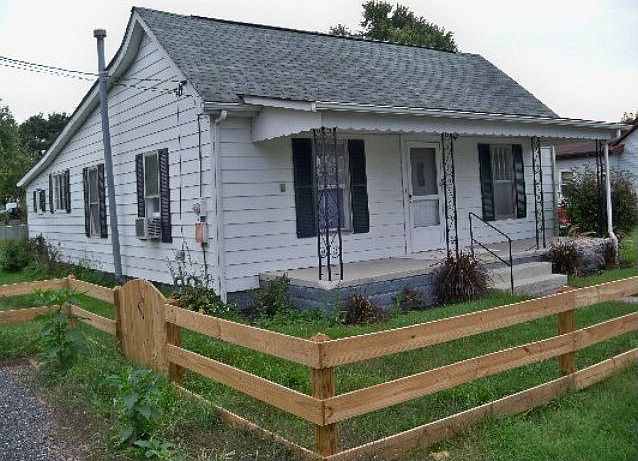 1st image of 190 Caldwell St