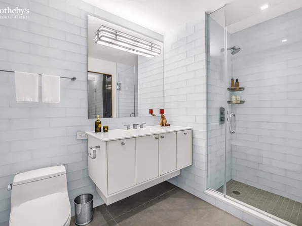 5 East 44th Street image 10 of 18